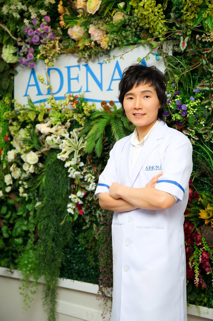 ออกแบบทรงคิ้วสุดเป๊ะ ที่ ADENAA by Khwankhong Vasinee ออกแบบทรงคิ้วสุดเป๊ะ ที่ ADENAA by Khwankhong Vasinee