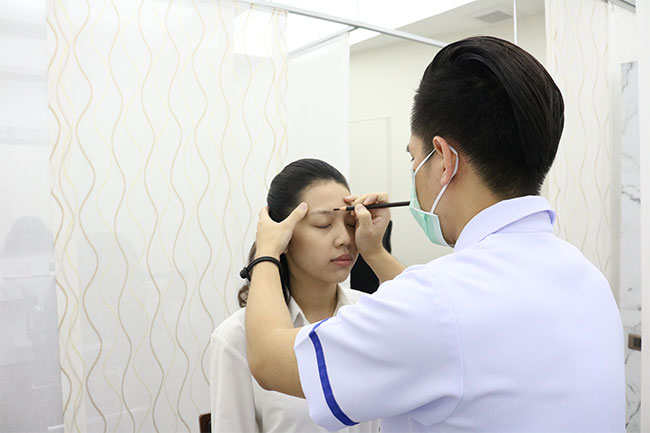 Review of 3D eyebrow painting Review of 3D eyebrow painting